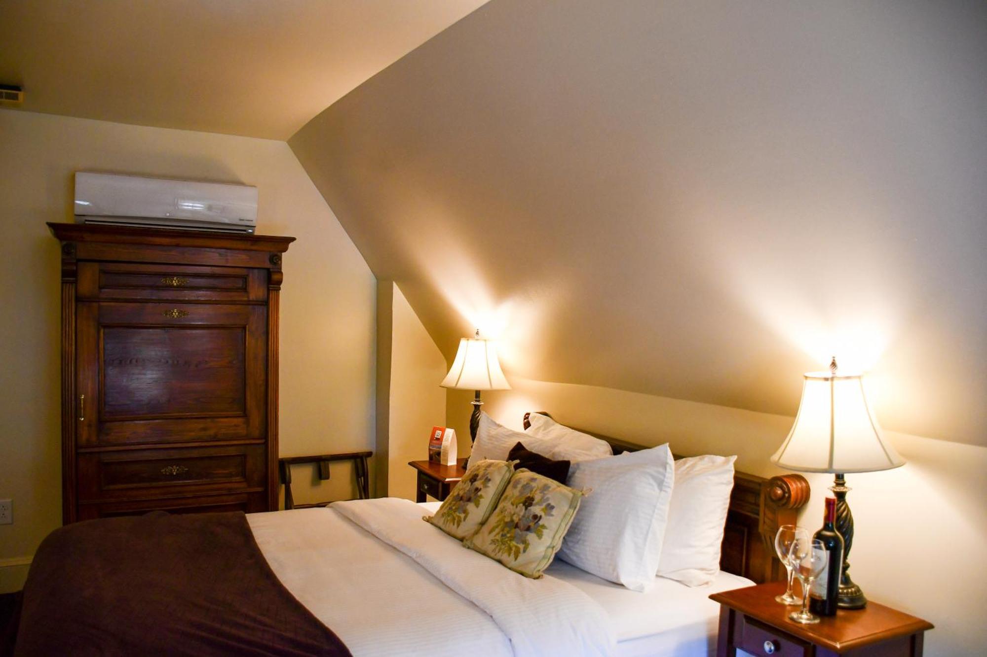 The Sayre Mansion Bed & Breakfast