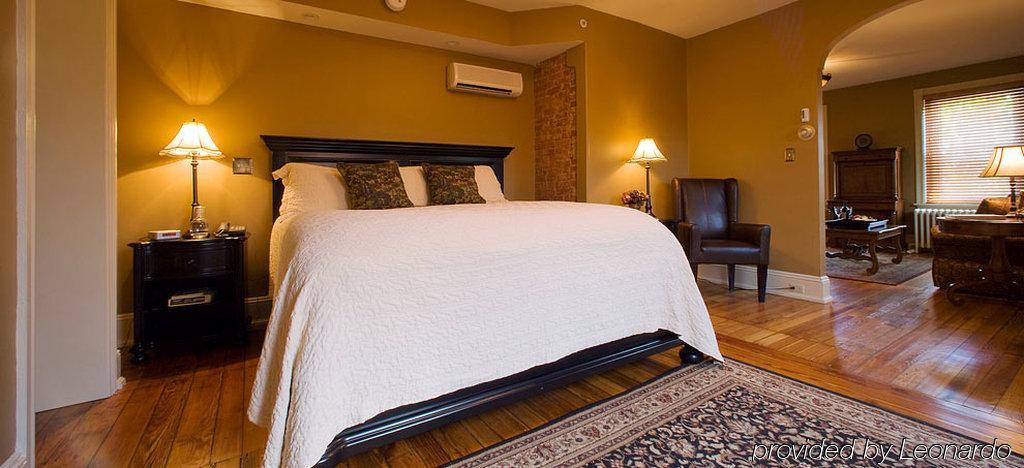 The Sayre Mansion Bed & Breakfast