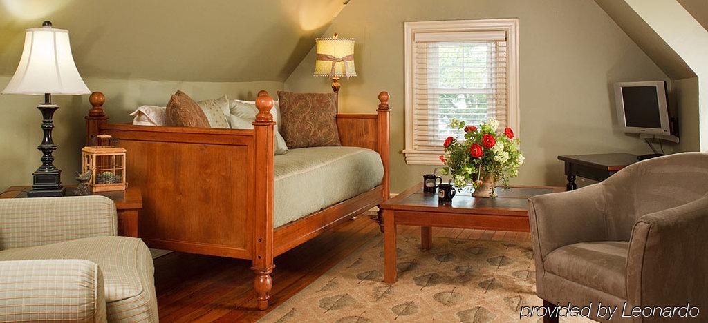 The Sayre Mansion Bed & Breakfast 3*