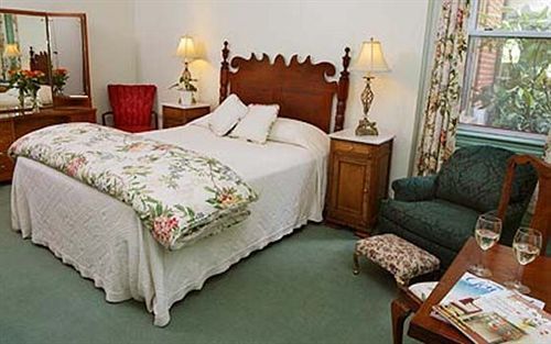 The Sayre Mansion Bed & Breakfast