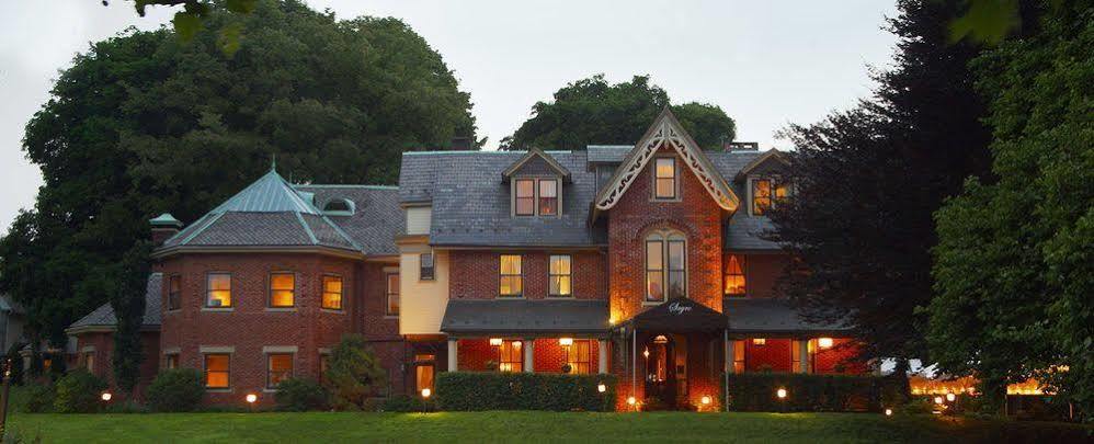 The Sayre Mansion 3*